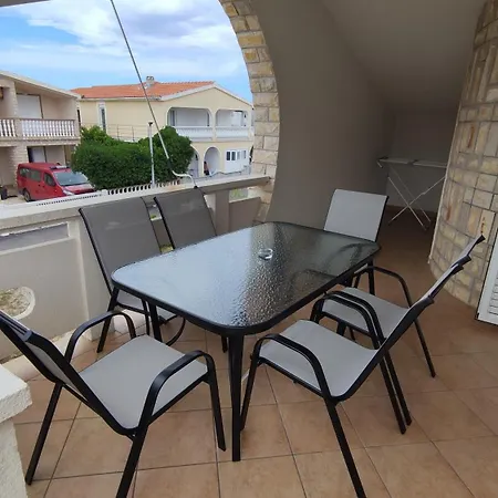 Apartment Vir Vir