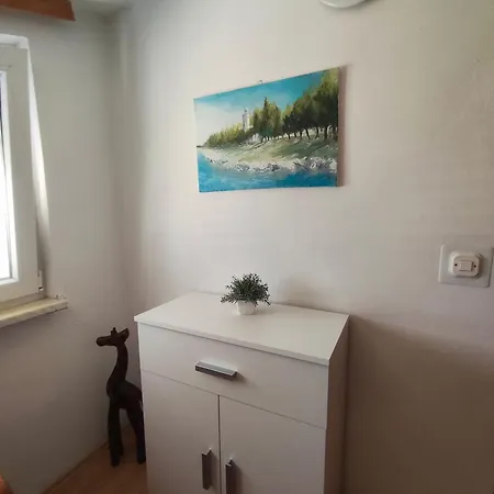 Apartment Vir *
